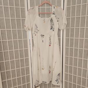 NWT Chicwish White Floral Embroidered Tie Back Square Midi Dress